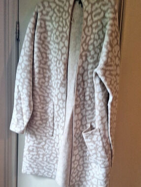 RW & Co. Animal Print Teddy Duster Cardigan in Beige & White Pattern - Size L